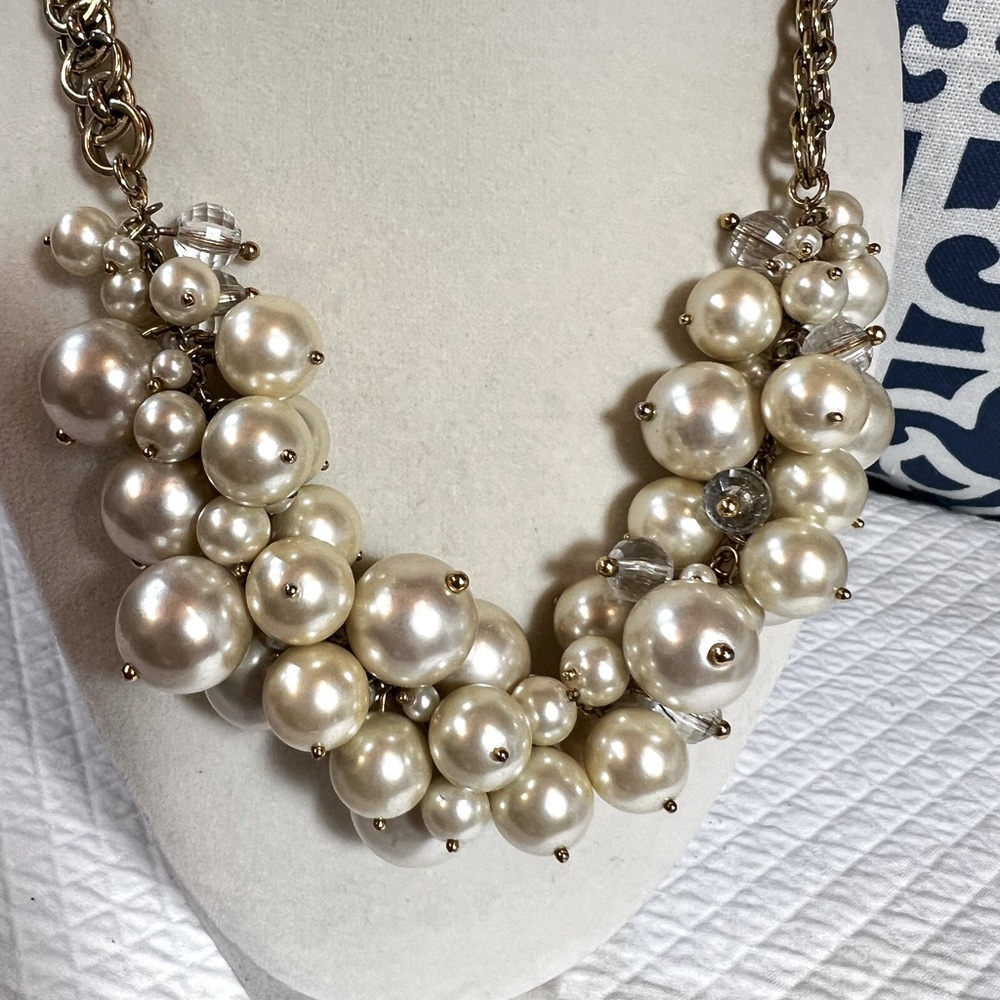 J Crew Statement Necklace Faux Pearl Crystal Cluster Gold Tone - Picture 2 of 5